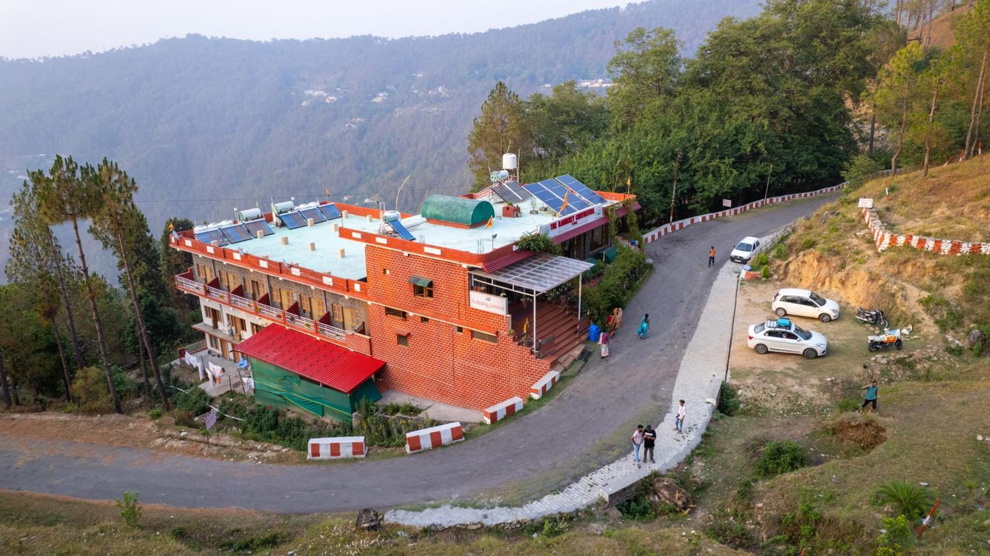 Hotel The Ranikhet Continental Esterno foto